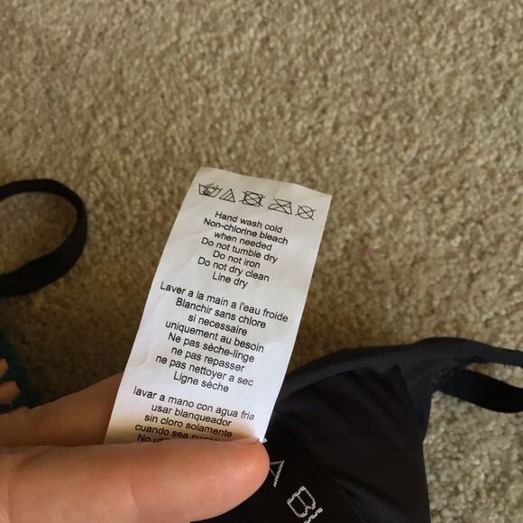 NWOT La Blanca Running Stitch One Piece Swimsuit - Picture 8 of 8